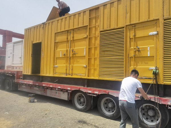 德城除了负载情况和发动机维护，还有哪些因素会影响 200kw 柴油发电机的油耗？